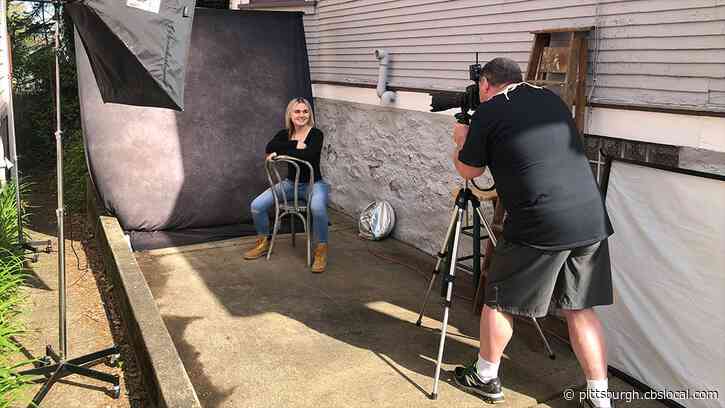 Local Professional Photographer Takes Pictures Free Of Charge For High School Seniors