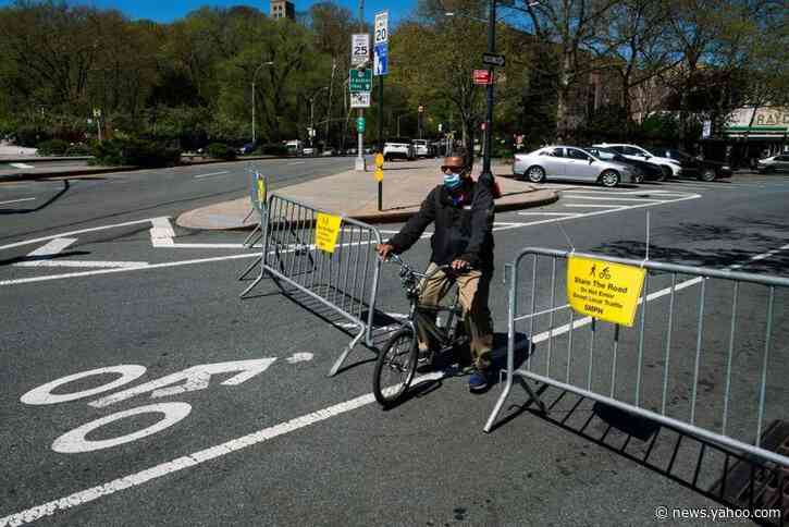 New York's Cuomo warns against 'blindly' reopening states