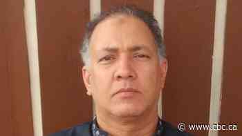 Edmonton taxi drivers shocked by insurance charges during pandemic - CBC.ca