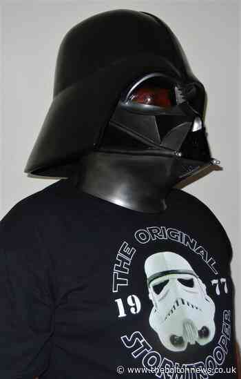 Legendary movie artist who helped bring Star Wars' Darth Vader to life visits University of Bolton
