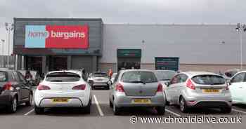 Police called to Home Bargains and staff 'walk out' over social distancing row