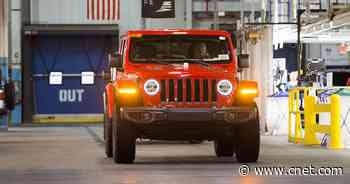UAW, Detroit automakers discuss coronavirus safety to reopen plants     - CNET