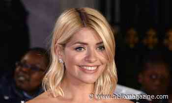 Holly Willoughby pictured with lookalike sister Kelly in rare photo