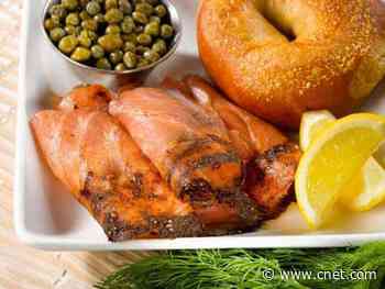 The best seafood to order for Mother's Day brunch: Smoked salmon, caviar and lobster rolls     - CNET