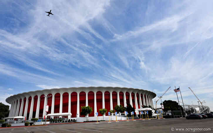 Clippers’ purchase of Inglewood’s Forum becomes official, clearing way for proposed $1.2 billion arena in the city