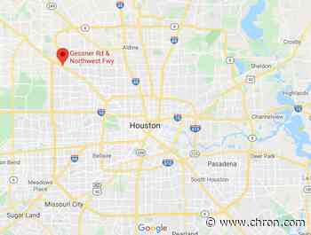 One dead in northwest Houston crash