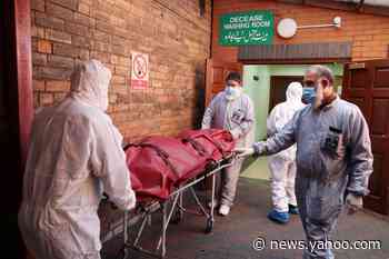 Global coronavirus deaths exceed quarter of a million: Reuters tally