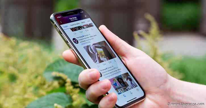 Twitter tests a warning message that tells users to rethink offensive replies