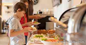 Is it safe to eat at buffet restaurants when they reopen? What health experts say
