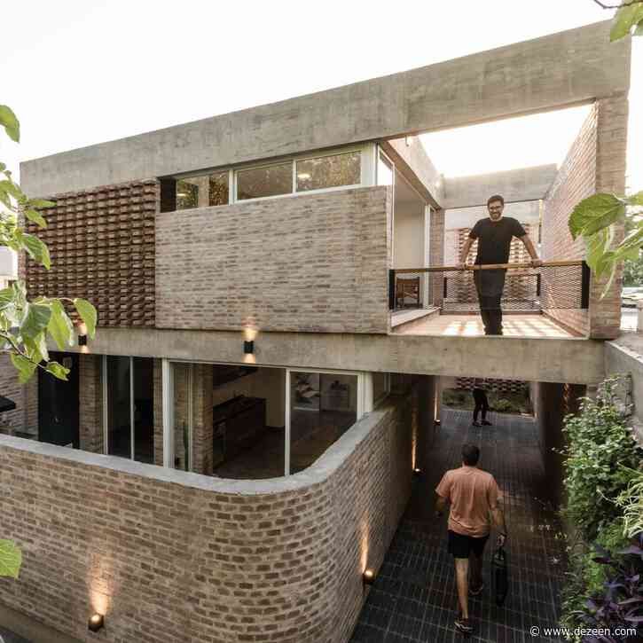 Curved brickwork fronts Mendoza apartment building by Primer Piso Arquitectos