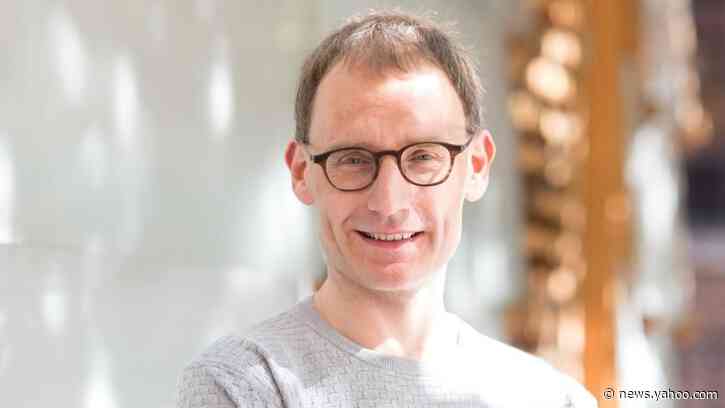 British Scientist Who Spearheaded National Lockdown Quits After Meeting With Married Lover
