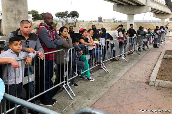 ONG abre un hospital para COVID-19 en un campamento fronterizo de migrantes