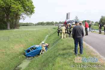 Echtpaar met brommobiel in de sloot nabij buurtschap Noord-Meer - 112Vechtdal
