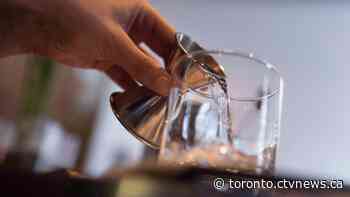 Ontario temporarily lowers price of alcohol sold by licensed restaurants and bars