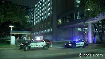 2 dead after fall from Galleria area parking garage - KTRK-TV