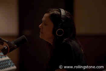 Lori McKenna Cuts ‘When You’re My Age’ at Nashville’s RCA Studio A in New Video