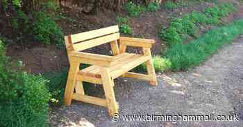 Canal bench dedicated to the people of Lichfield