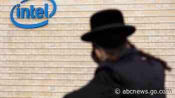 Intel buys Moovit app for $900M to boost bet on robotic cars