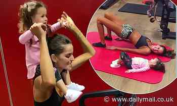 Izabel Goulart flaunts her incredibly toned physique during exercise routine