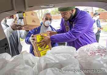Pittsburgh's Omega Psi Phi alumni holding food drives, helping seniors with hot meals