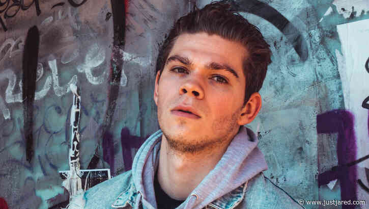 Meet Young Hollywood's Daniel Diemer, Netflix's New Leading Man From 'The Half of It'