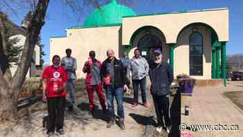 Fort McMurray rallies to support Muslim community during Ramadan