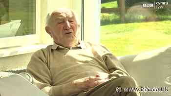 'Dwi wedi bod yn lwcus iawn': Profiadau'r Ail Ryfel Byd