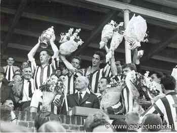 Willem II-coryfee Jan Boor koestert winnende ‘Jansen en Tilanus-shirt’