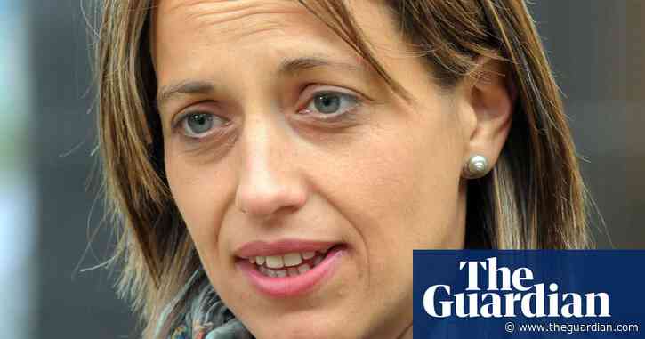 Public health directors in England are asked to take charge of Covid-19 testing