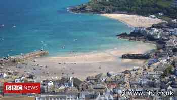 Coronavirus: Bank holiday warning to avoid beauty spots