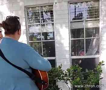 Houston area entrepreneur brings live music to windows of assisted living residents; sends meals to doctors during pandemic - Chron.com