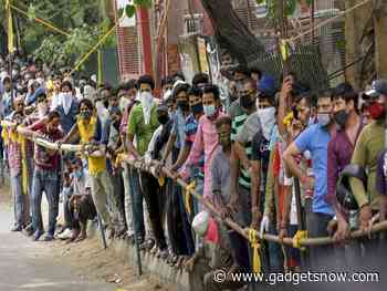 Worried by crowds, SC suggests home delivery of alcohol - Gadgets Now