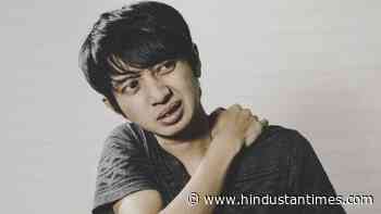 Work from home woes? Here’s how constant gadget use is harming your posture - Hindustan Times