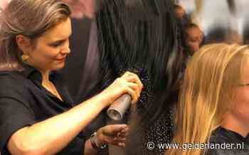 Boxmeerse kapsalon opent om 00.01 uur en veilt  eerste knipbeurt voor Maasziekenhuis