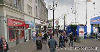 Street drinkers warned of arrest as they flout Government coronavirus guidelines