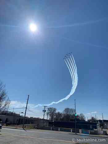 Snowbirds fly over Sault Ste. Marie Monday morning