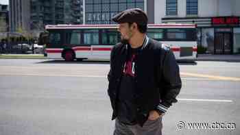 Stress, anxiety a heavy burden for people who can't work from home or properly isolate