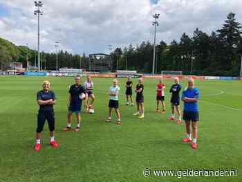 ‘Buitenlandse’ Leeuwinnen terug in Zeist: ‘Ik zei: Sarina, kom op, ik ben klaar met dat rennen’