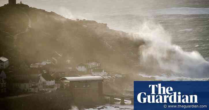 Microplastics discovered blowing ashore in sea breezes