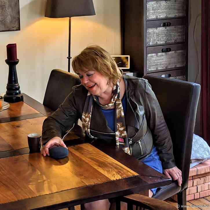 Tienduizend gratis smartspeakers voor Nederlandse senioren