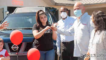 Houston-area body shop surprises single mom of 3 with car - KTRK-TV