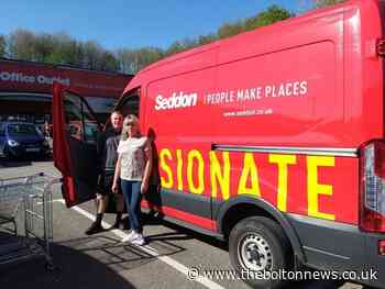 Seddon volunteers deliver food across Bolton - The Bolton News