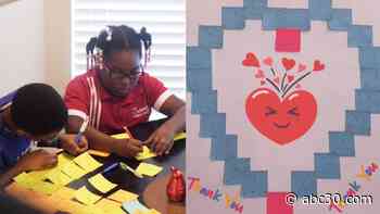 Brother and sister on a mission to write thank you notes to all Texas nurses
