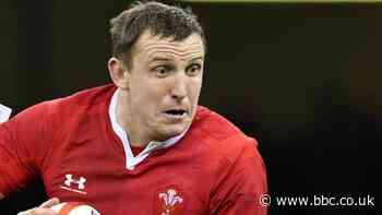 Hadleigh Parkes: Scarlets confirm departure of Wales centre - BBC News