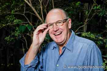 Slimste mens zonder publiek, Philip Freriks komt per boot van Corsica