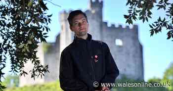 The singing security guard performing lockdown gigs at historic castle