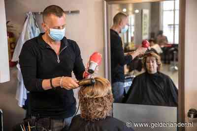 Peiling: we houden ons minder goed aan de coronaregels