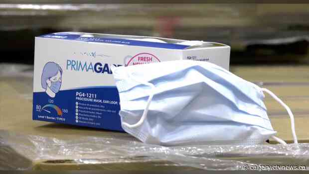 Alberta pharmacists call for government transparency over potential PPE costs