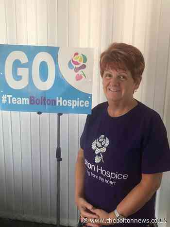 Breightmet singer swaps the stage for her driveway and raises money for Bolton Hospice