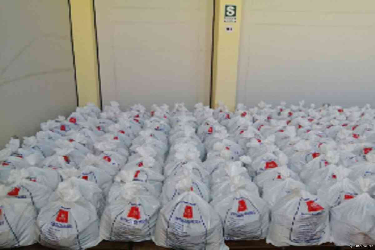 Coronavirus: entregan canastas de víveres para población vulnerable de Ilo - Agencia Andina